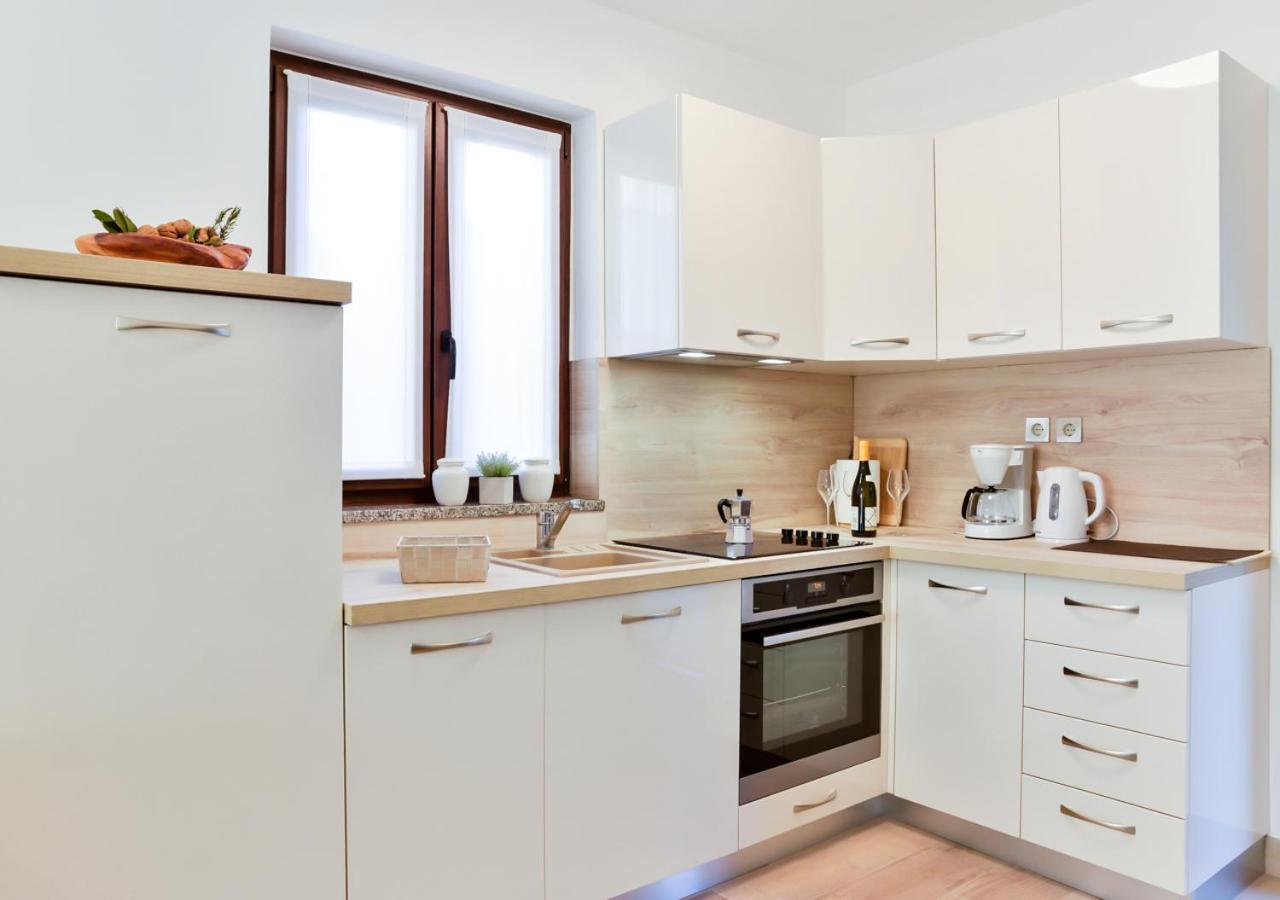 אומאג Apartments Villa Rosi מראה חיצוני תמונה