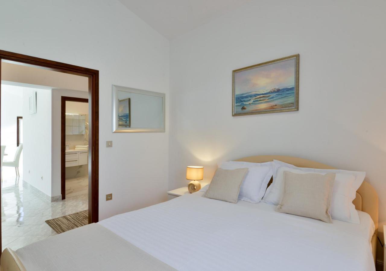 אומאג Apartments Villa Rosi מראה חיצוני תמונה
